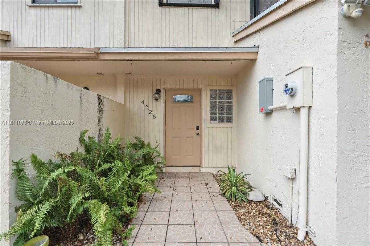 Small Image of 4225 NORTH WEST 76TH AVE, Davie Number 34