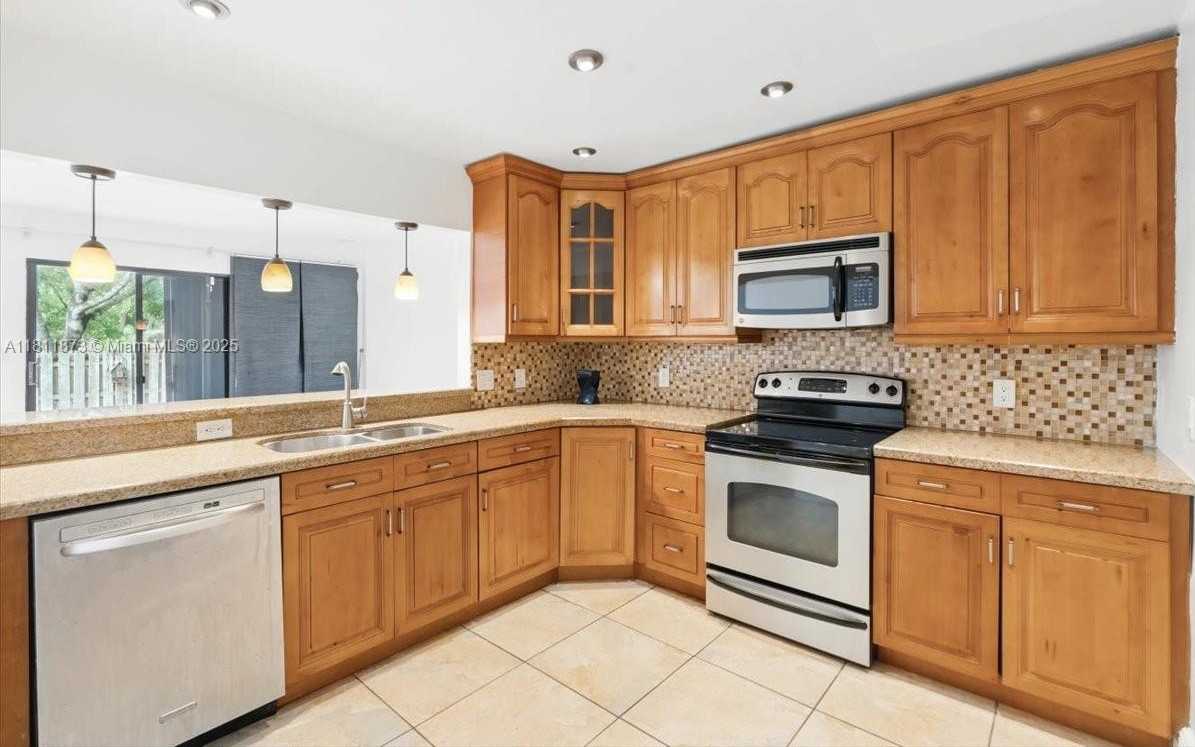 Small Image of 4225 NORTH WEST 76TH AVE, Davie Number 5