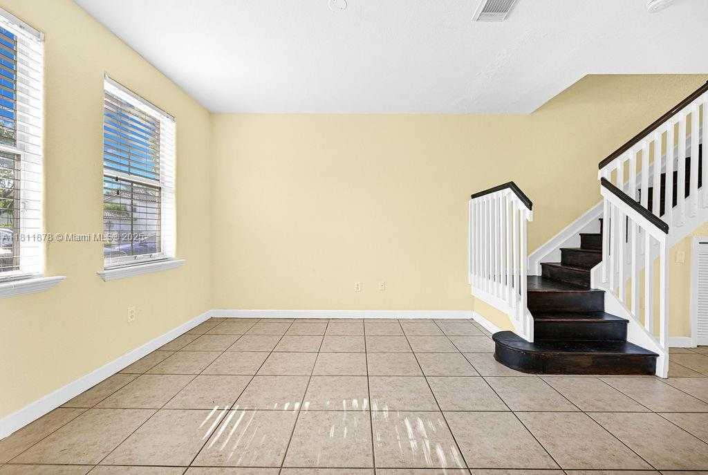 Small Image of 5440 107TH AVE #204, Doral Number 10