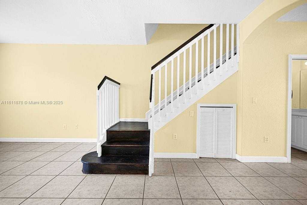 Small Image of 5440 107TH AVE #204, Doral Number 11