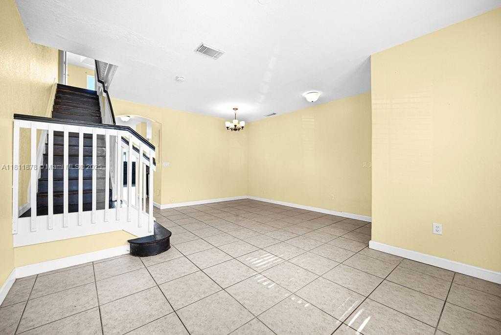Small Image of 5440 107TH AVE #204, Doral Number 12