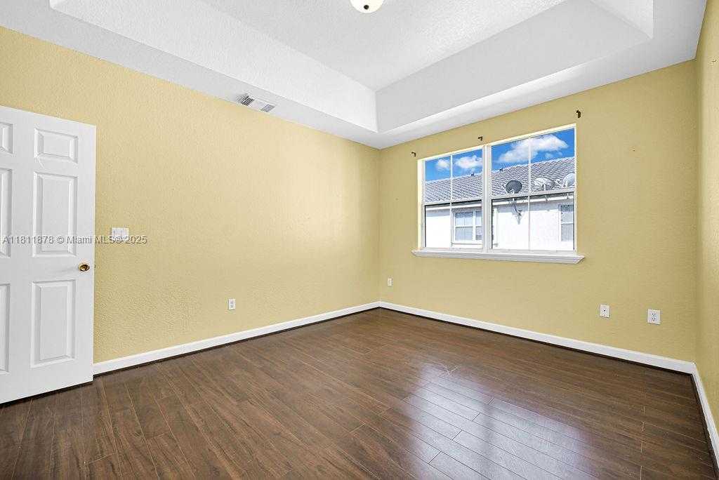 Small Image of 5440 107TH AVE #204, Doral Number 28