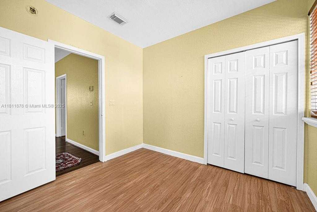 Small Image of 5440 107TH AVE #204, Doral Number 37