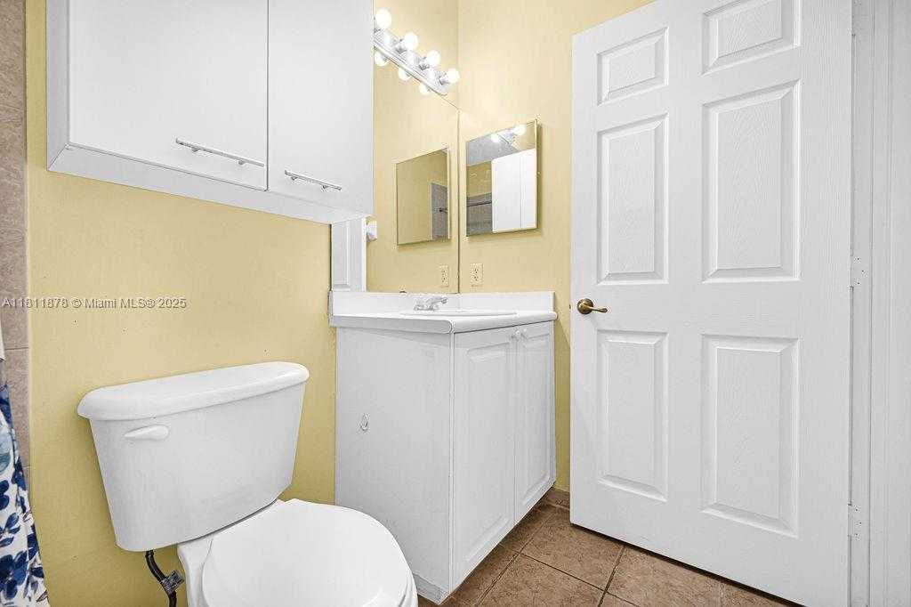 Small Image of 5440 107TH AVE #204, Doral Number 40
