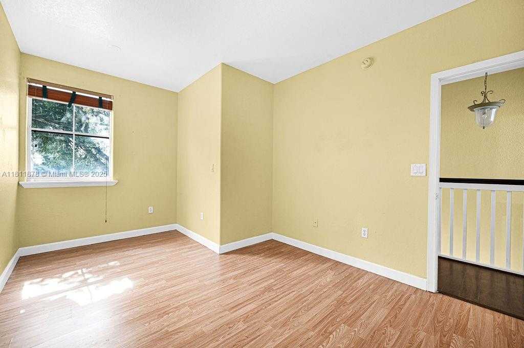 Small Image of 5440 107TH AVE #204, Doral Number 42
