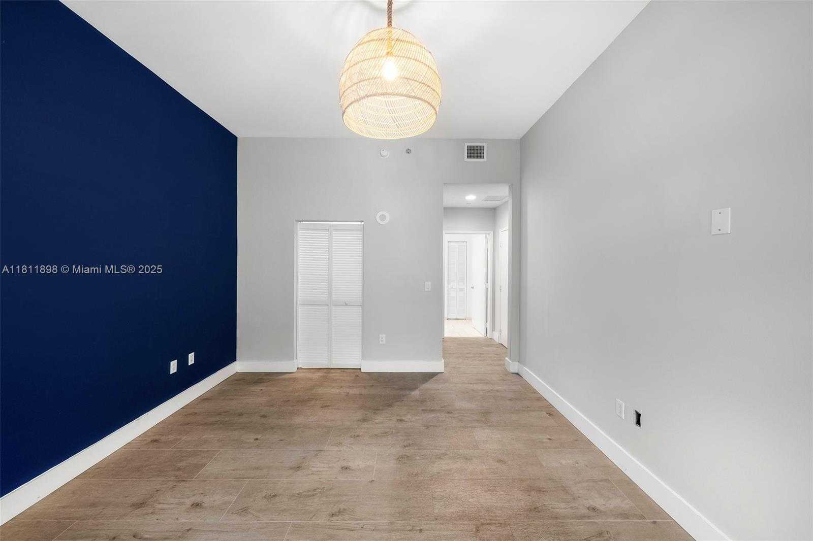 Small Image of 950 BRICKELL BAY DR #200, Miami Number 14