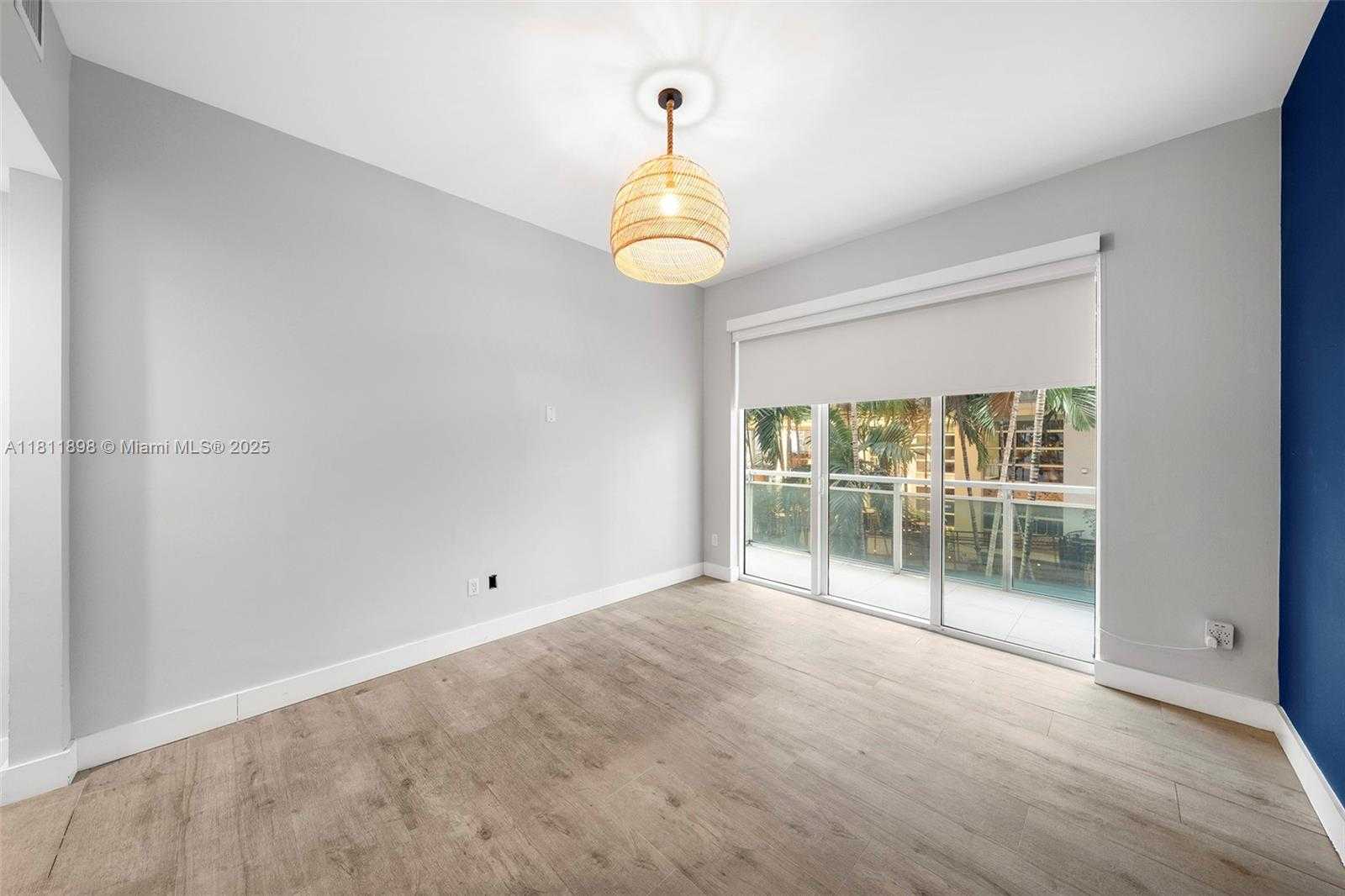 Small Image of 950 BRICKELL BAY DR #200, Miami Number 15