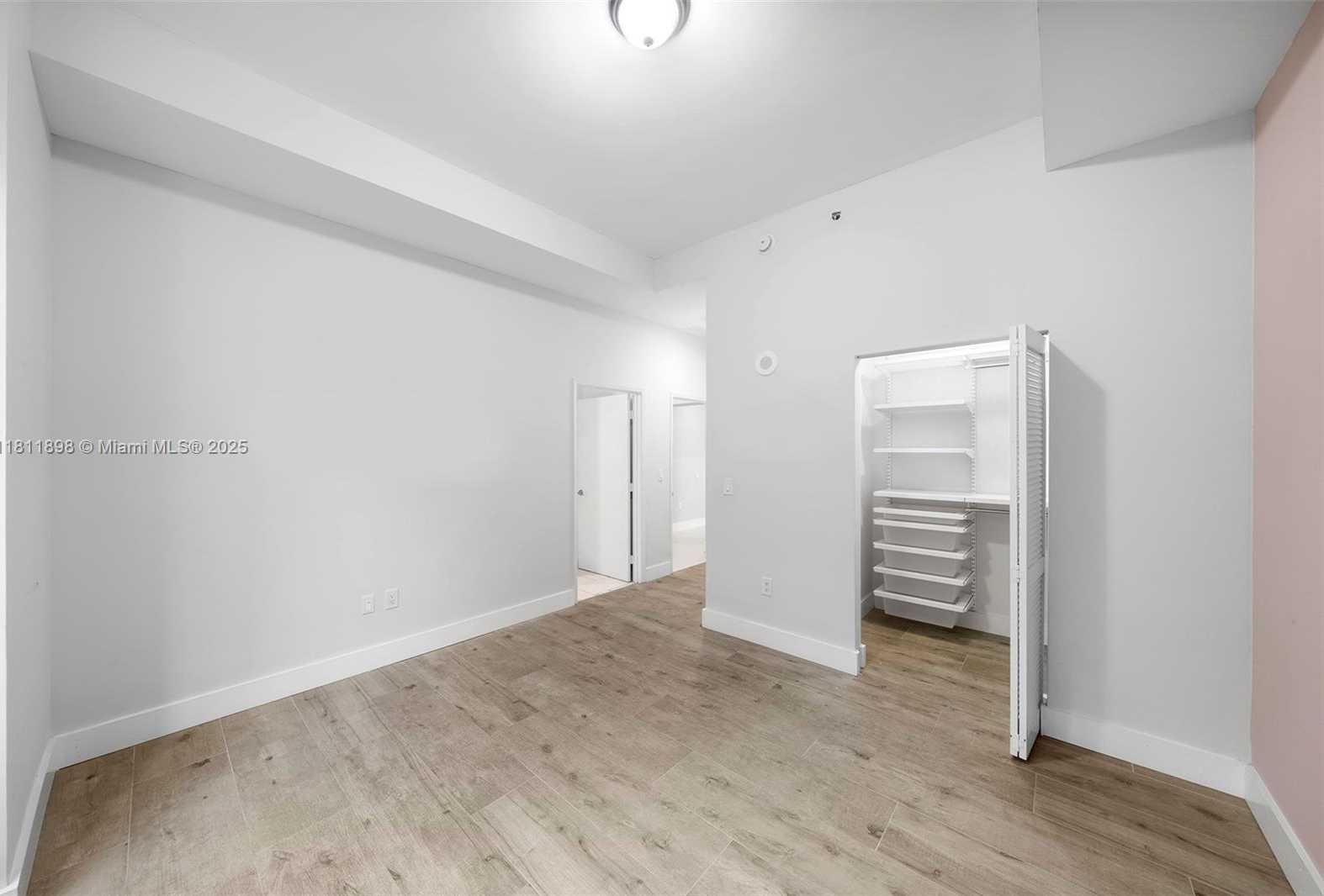 Small Image of 950 BRICKELL BAY DR #200, Miami Number 19