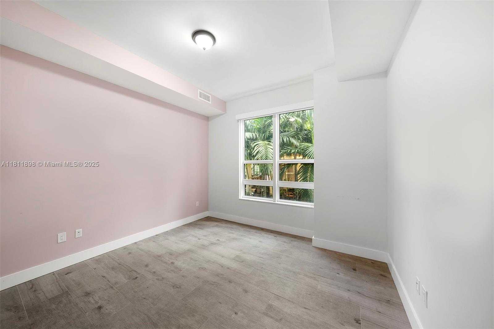 Small Image of 950 BRICKELL BAY DR #200, Miami Number 20