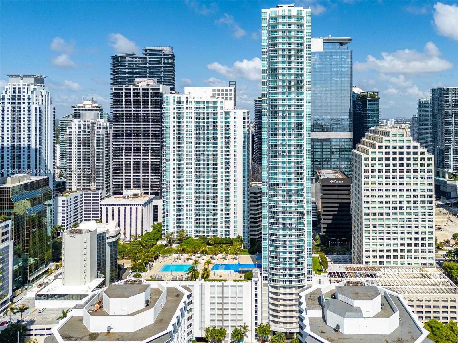 Small Image of 950 BRICKELL BAY DR #200, Miami Number 27