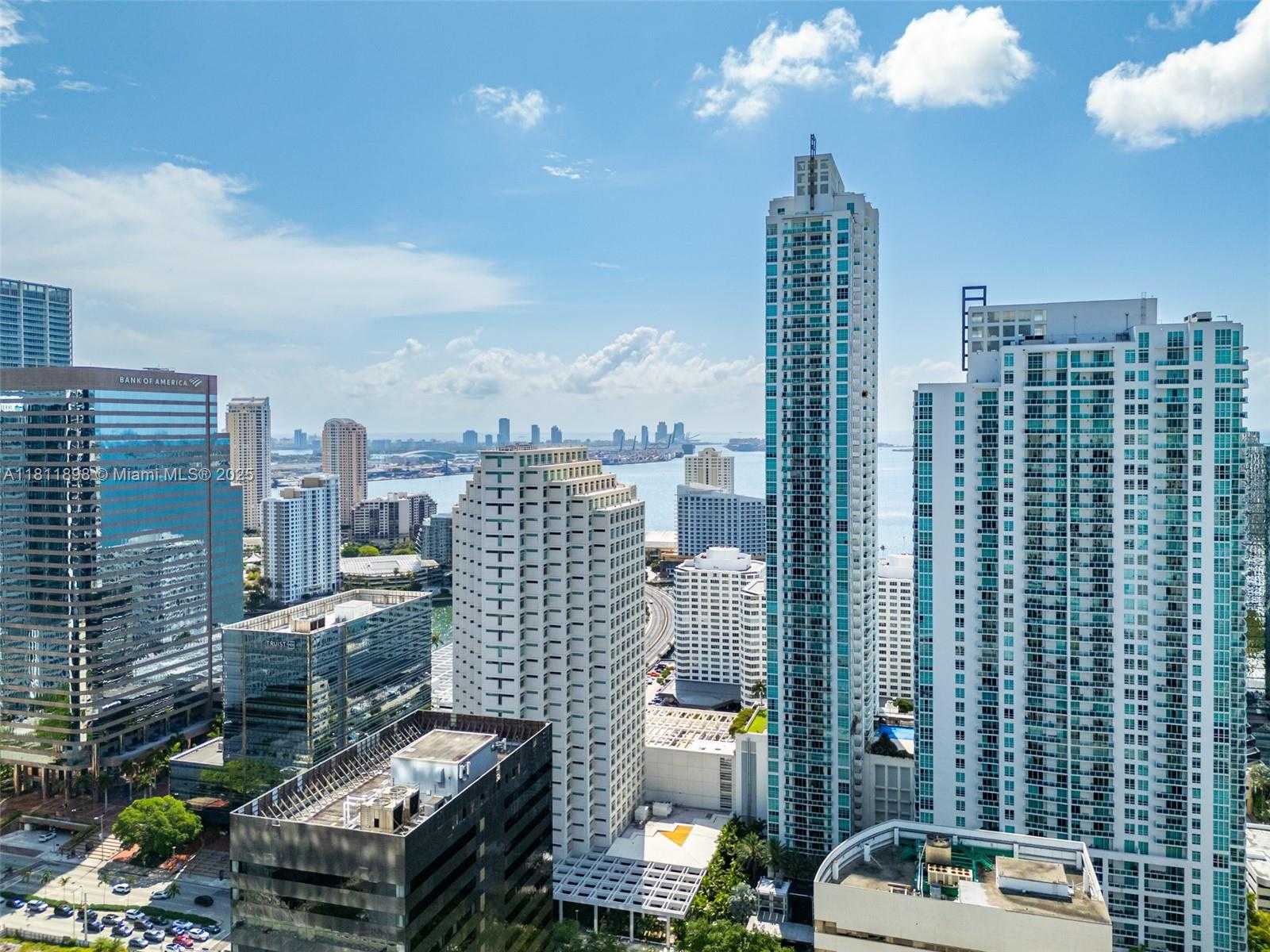 Small Image of 950 BRICKELL BAY DR #200, Miami Number 30