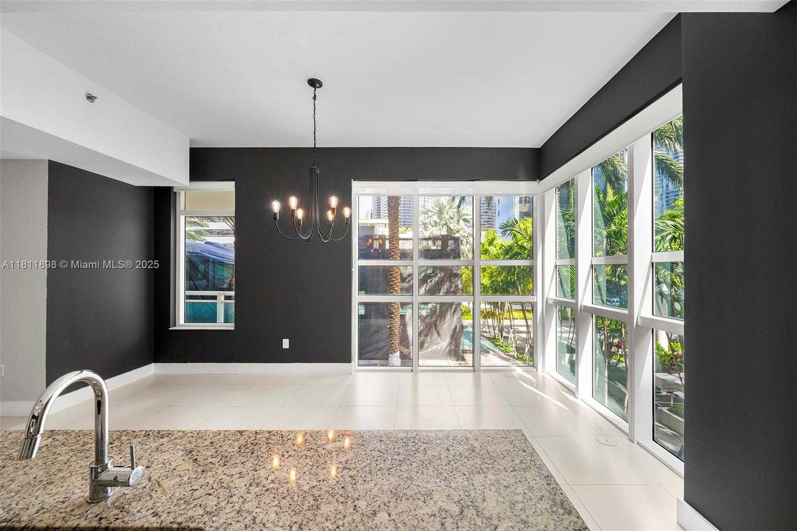 Small Image of 950 BRICKELL BAY DR #200, Miami Number 4
