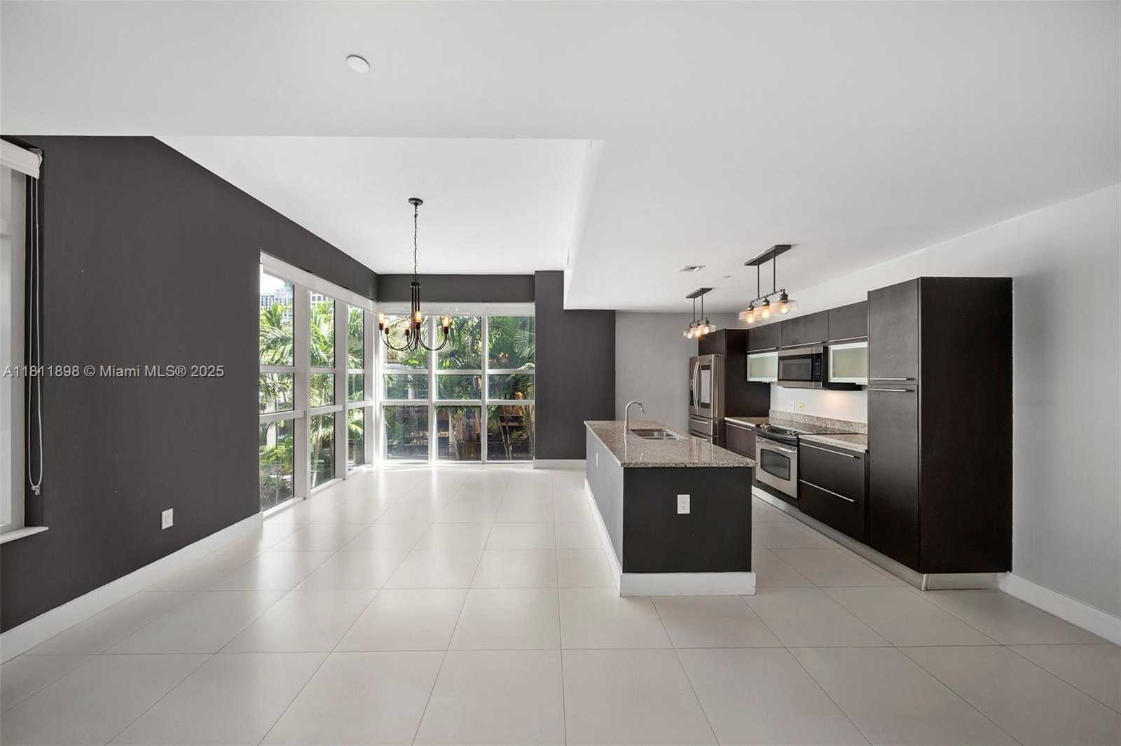Small Image of 950 BRICKELL BAY DR #200, Miami Number 5