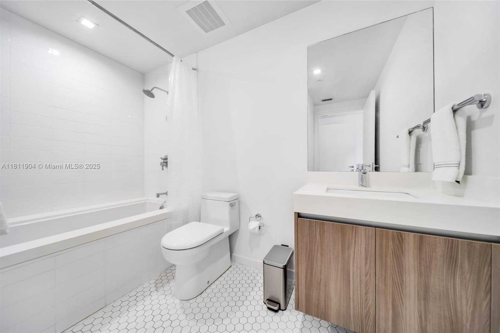 Small Image of 401 NORTH BIRCH RD #1100, Fort Lauderdale Number 40