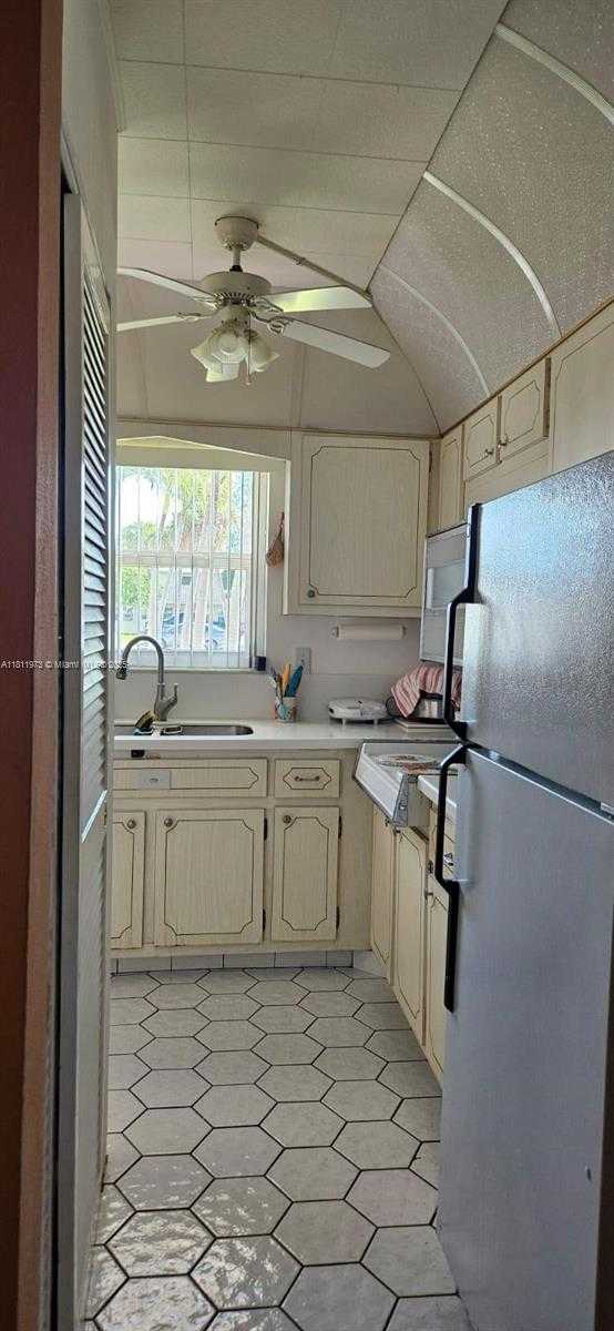 Small Image of 1300 NORTH 12TH CT #8A, Hollywood Number 11