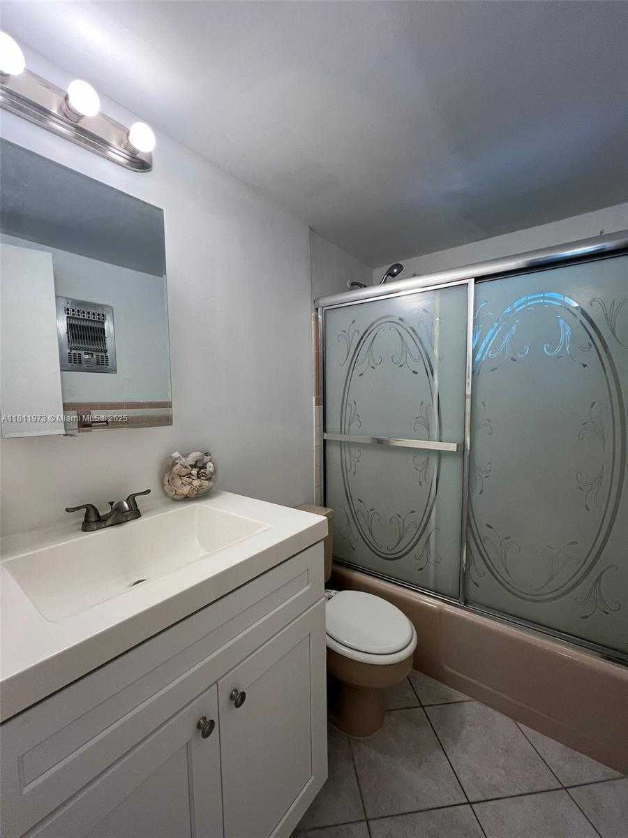 Small Image of 1300 NORTH 12TH CT #8A, Hollywood Number 14