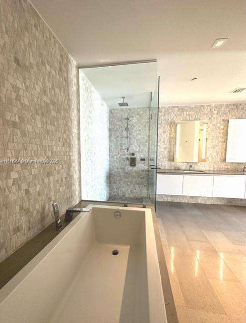 Small Image of 68 SOUTH EAST 6TH ST #2507, Miami Number 20