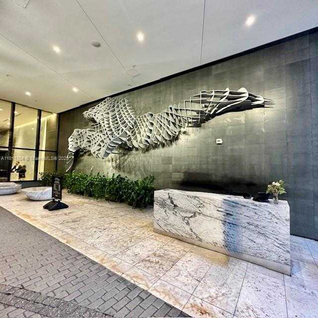 Small Image of 68 SOUTH EAST 6TH ST #2507, Miami Number 3