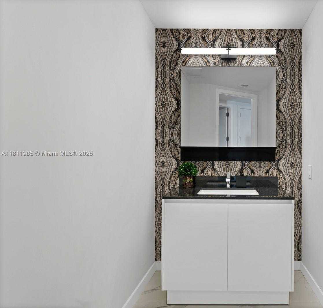 Small Image of 18555 COLLINS AVE #1703, Sunny Isles Beach Number 36