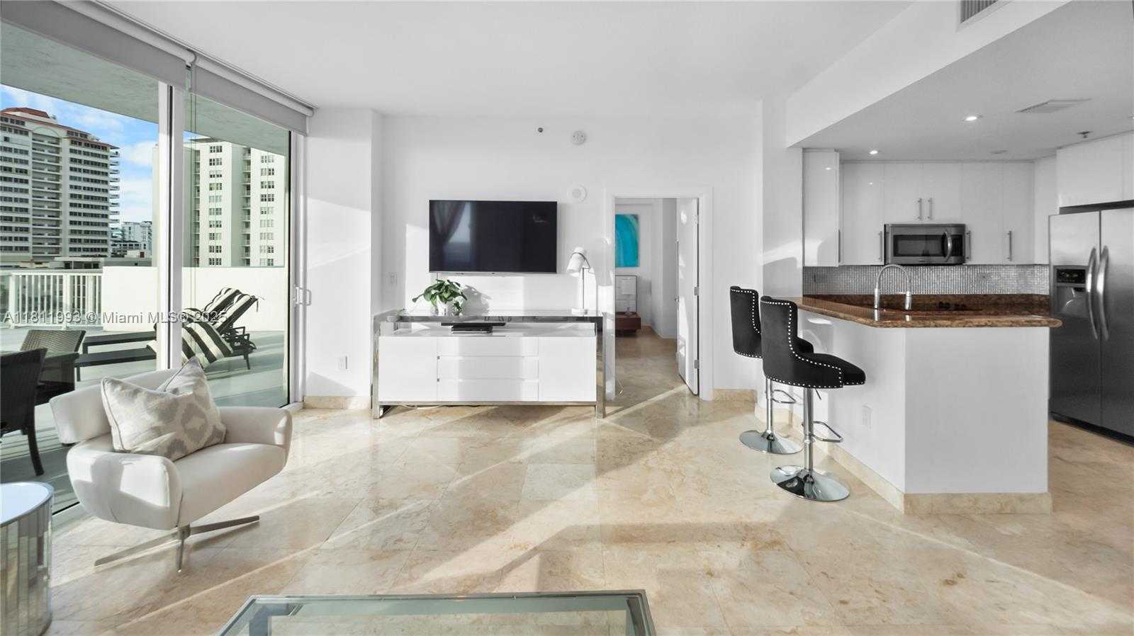 Small Image of 6515 COLLINS AVE #605, Miami Beach Number 10