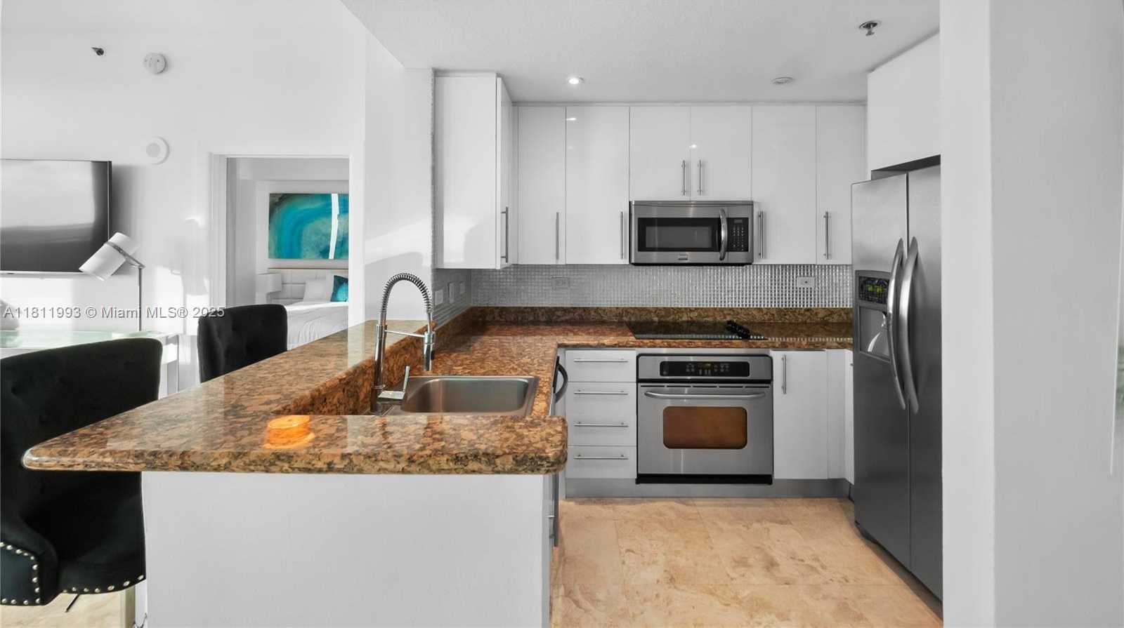 Small Image of 6515 COLLINS AVE #605, Miami Beach Number 12