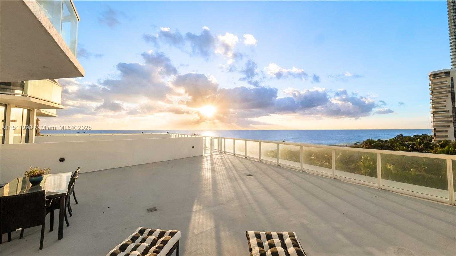 Small Image of 6515 COLLINS AVE #605, Miami Beach Number 2