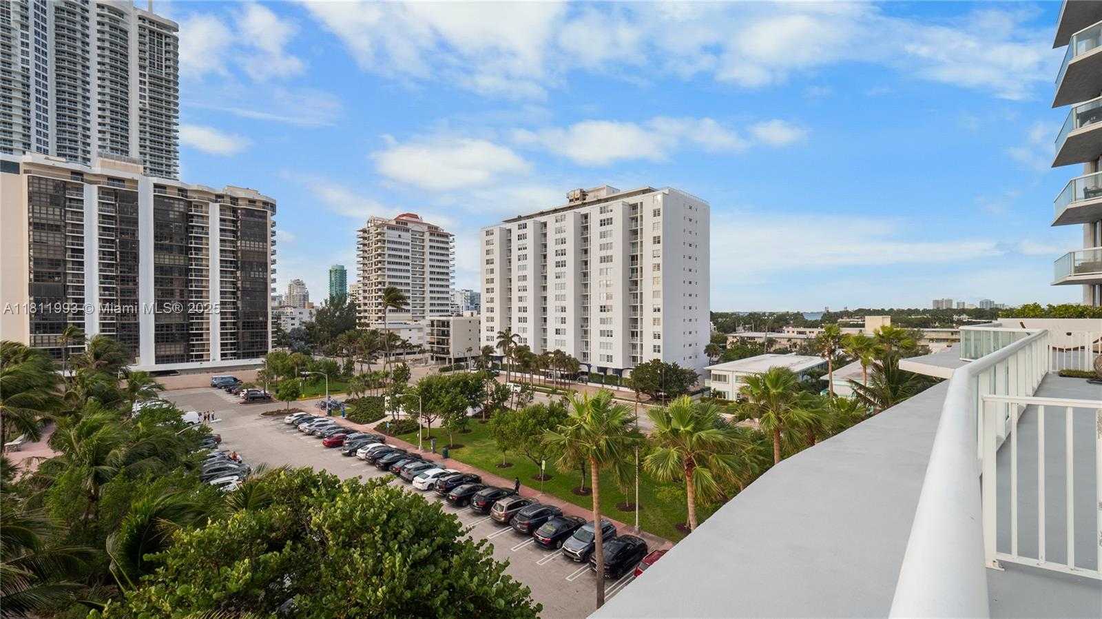 Small Image of 6515 COLLINS AVE #605, Miami Beach Number 25