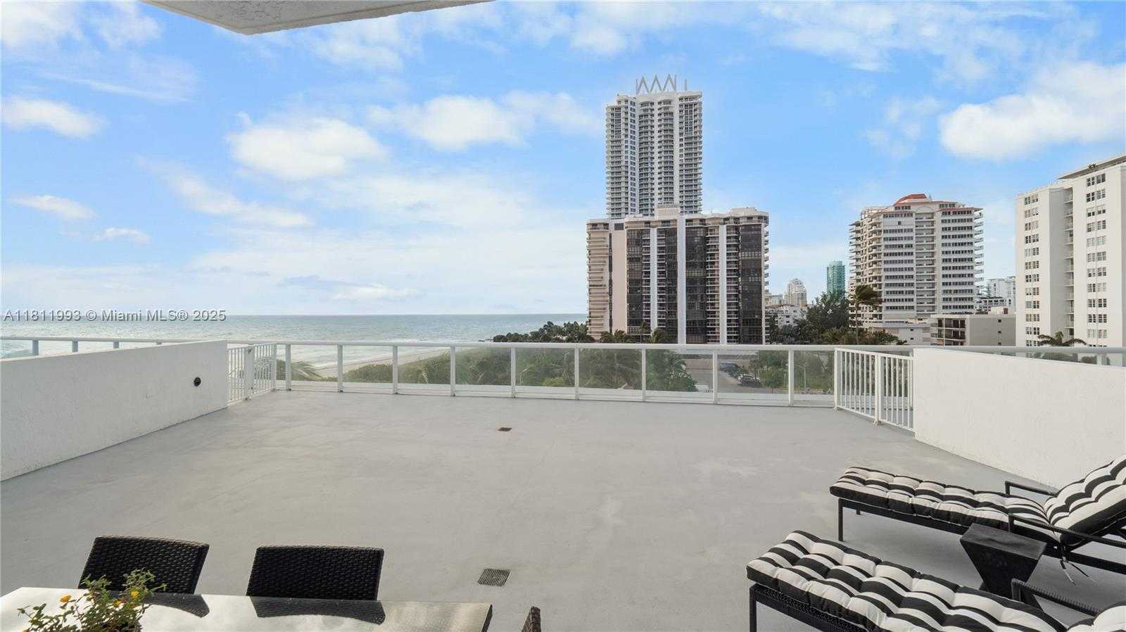 Small Image of 6515 COLLINS AVE #605, Miami Beach Number 26