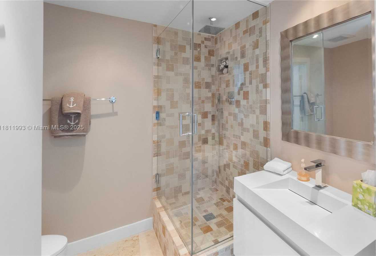 Small Image of 6515 COLLINS AVE #605, Miami Beach Number 28