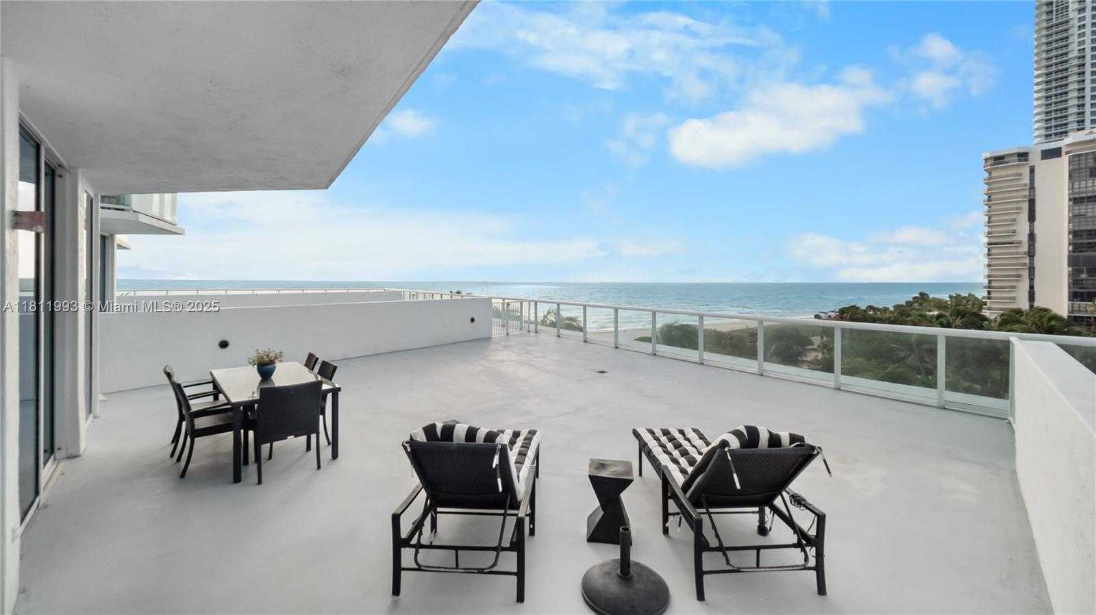 Small Image of 6515 COLLINS AVE #605, Miami Beach Number 3