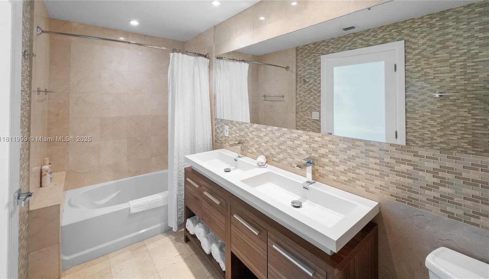 Small Image of 6515 COLLINS AVE #605, Miami Beach Number 31