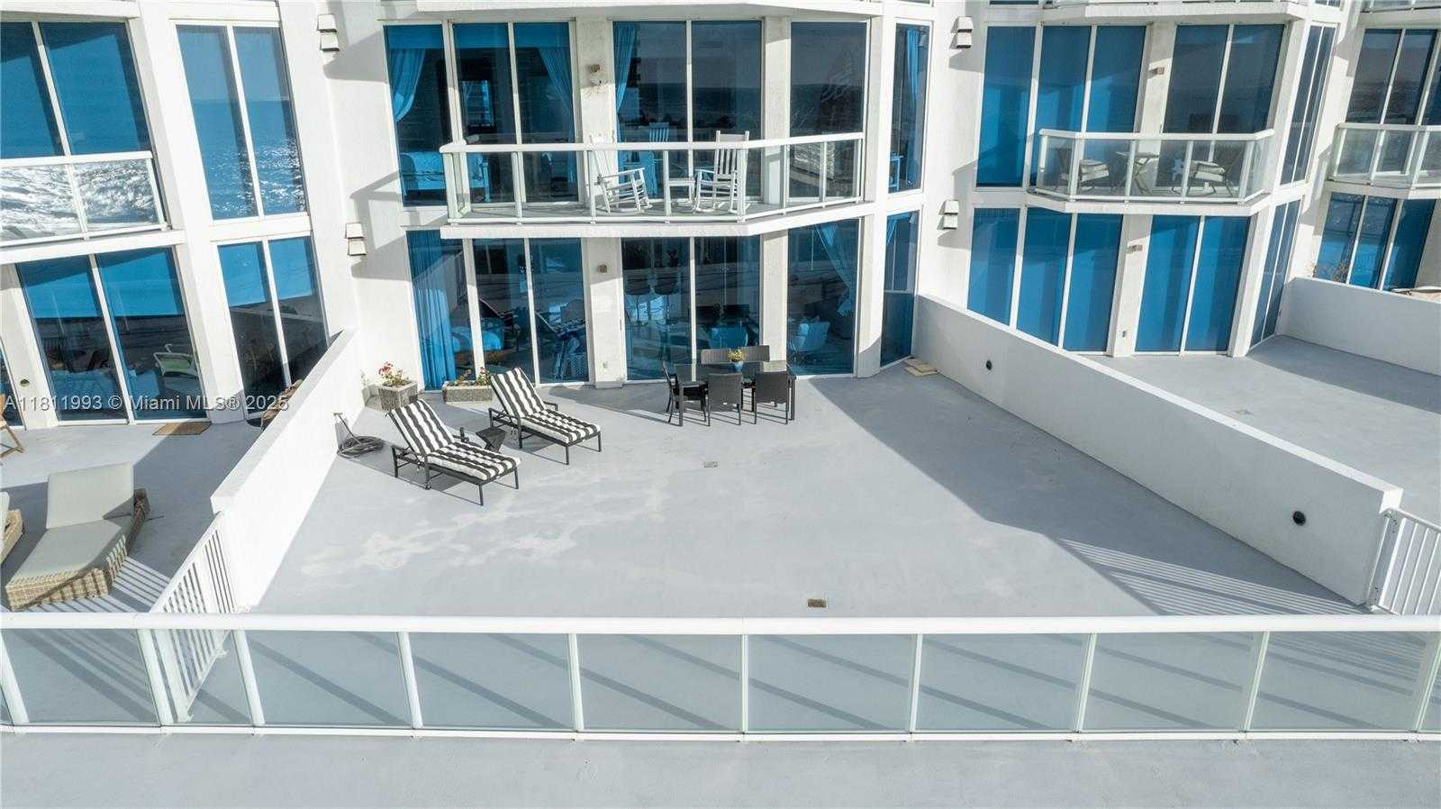 Small Image of 6515 COLLINS AVE #605, Miami Beach Number 36