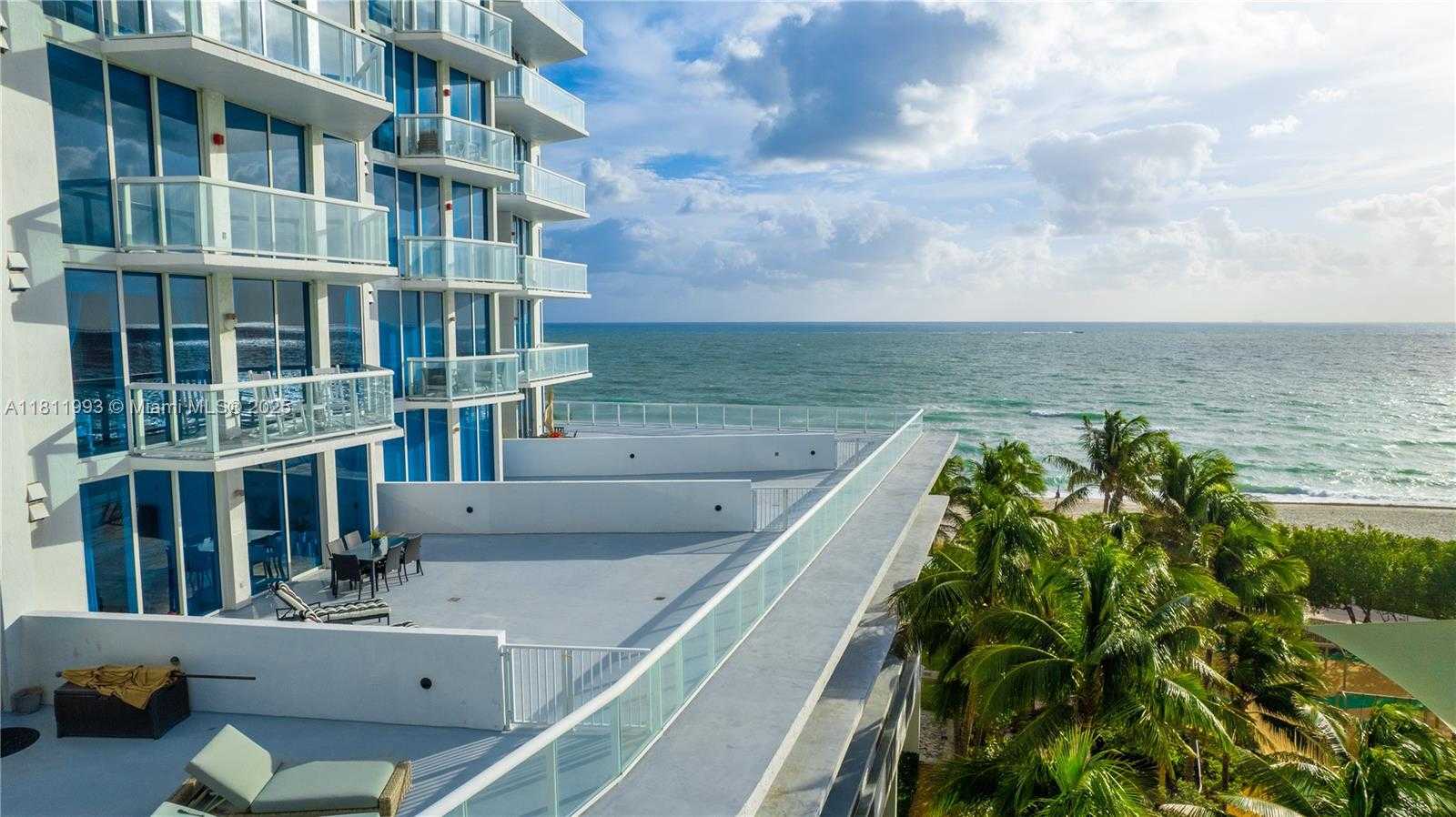 Small Image of 6515 COLLINS AVE #605, Miami Beach Number 37