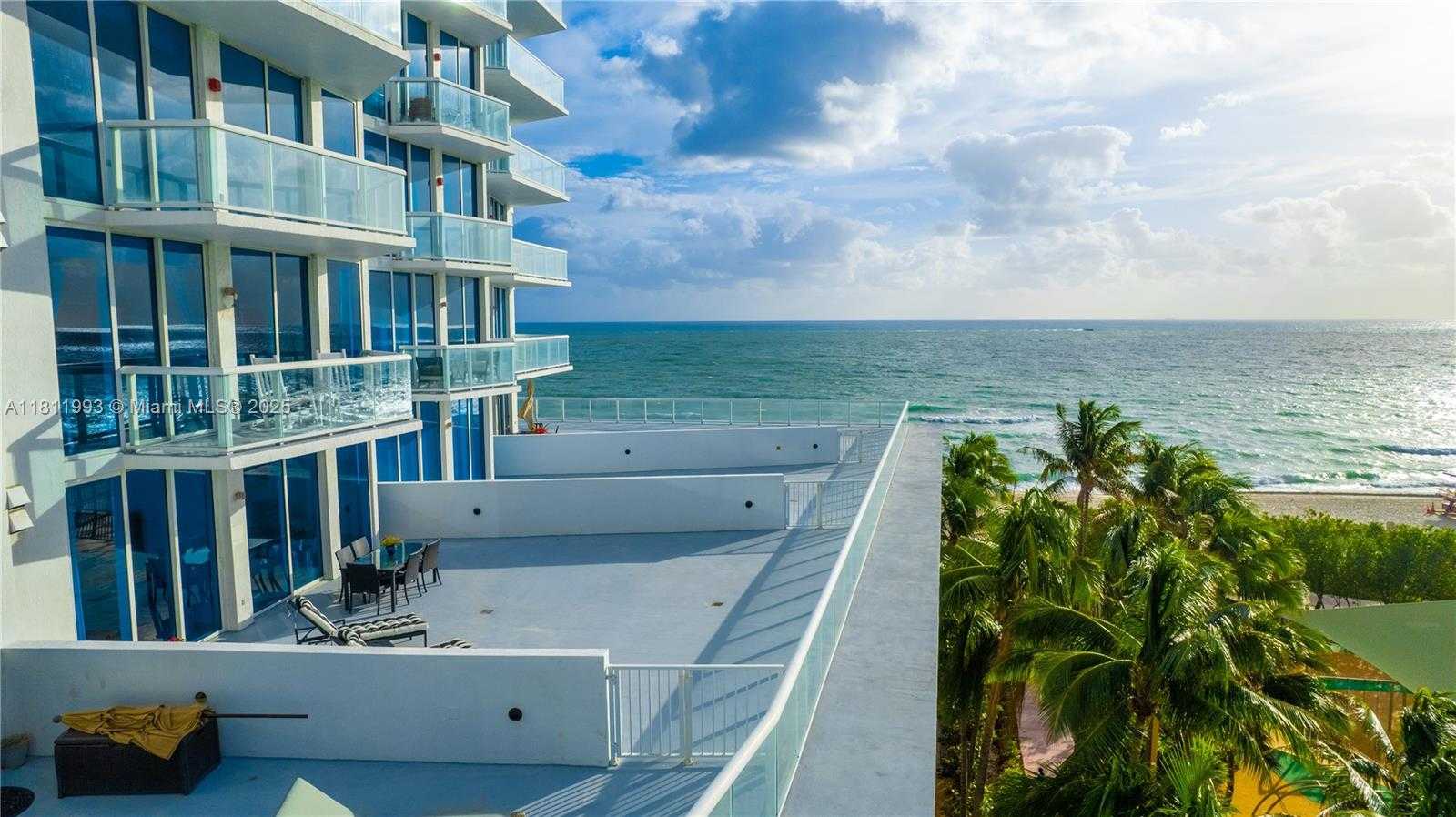 Small Image of 6515 COLLINS AVE #605, Miami Beach Number 38