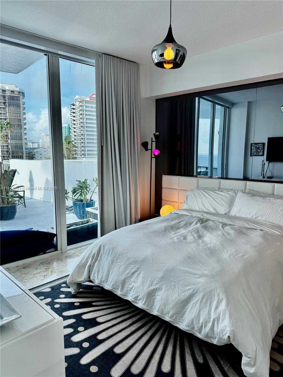 Small Image of 6515 COLLINS AVE #605, Miami Beach Number 53