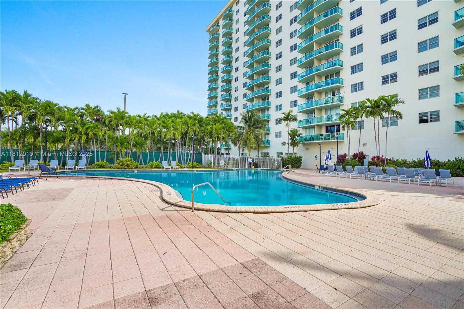 Small Image of 19370 COLLINS AVE #PH-24, Sunny Isles Beach Number 30