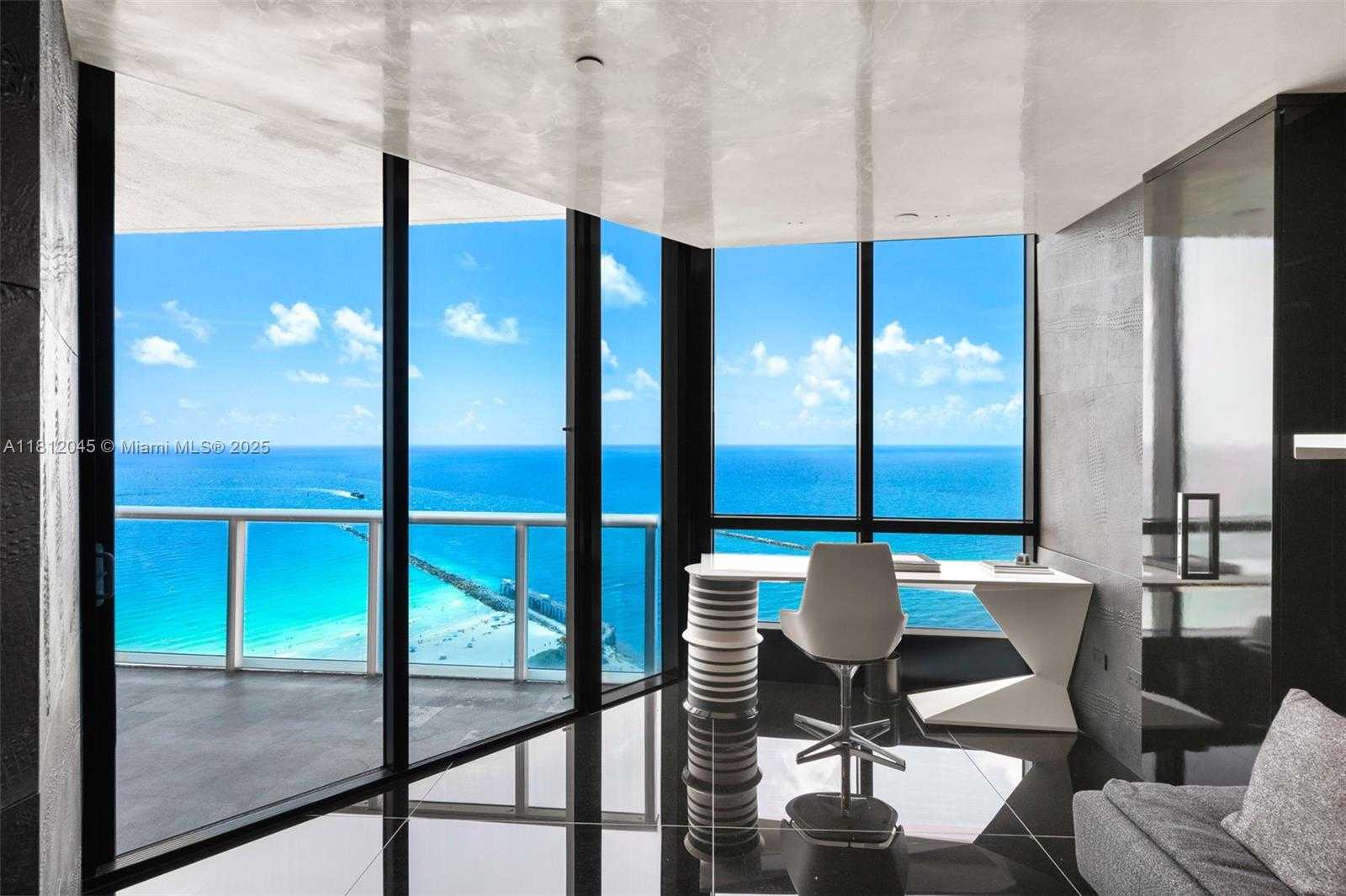 Small Image of 100 SOUTH POINTE DR #3003, Miami Beach Number 18