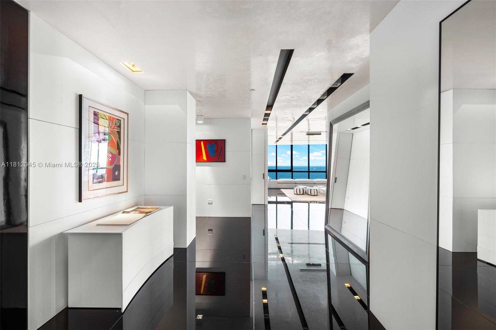 Small Image of 100 SOUTH POINTE DR #3003, Miami Beach Number 2