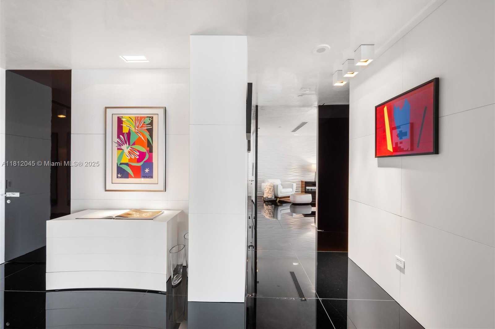 Small Image of 100 SOUTH POINTE DR #3003, Miami Beach Number 22