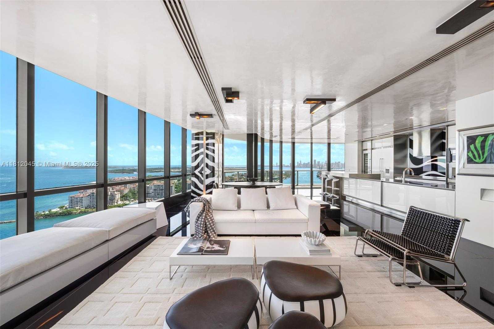 Small Image of 100 SOUTH POINTE DR #3003, Miami Beach Number 4