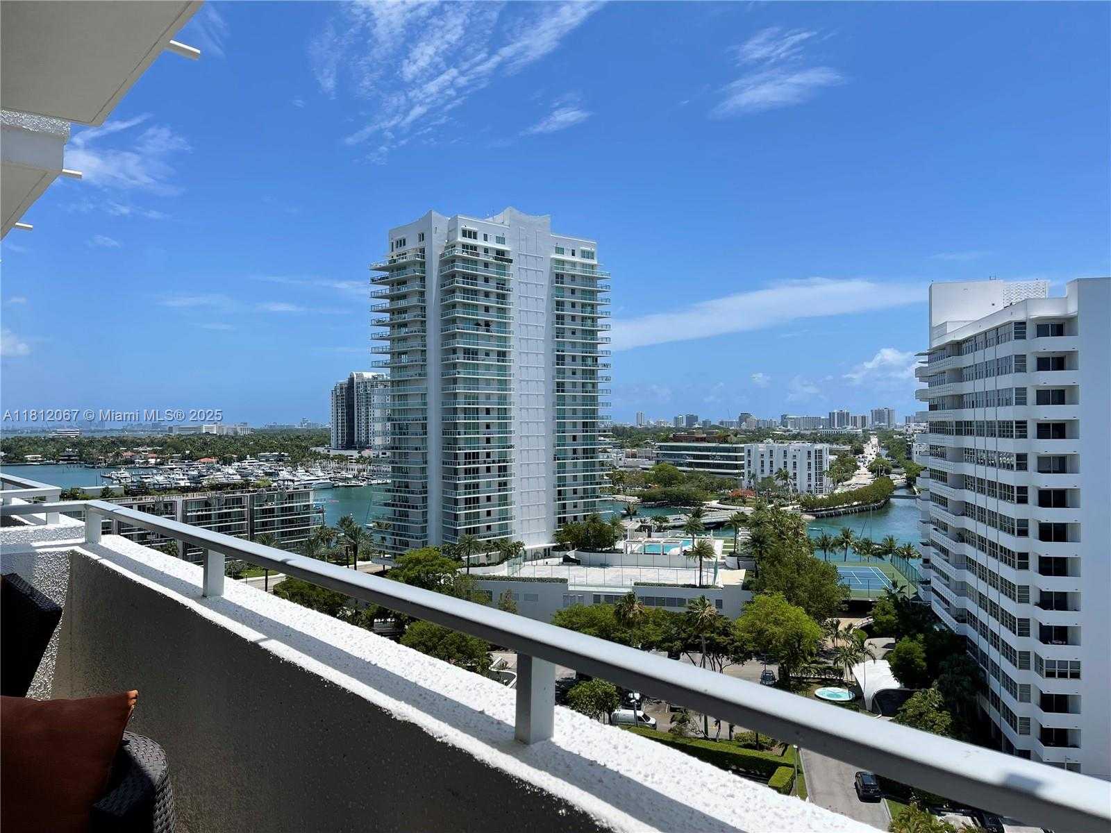 Small Image of 11 ISLAND AVE #1408, Miami Beach Number 12