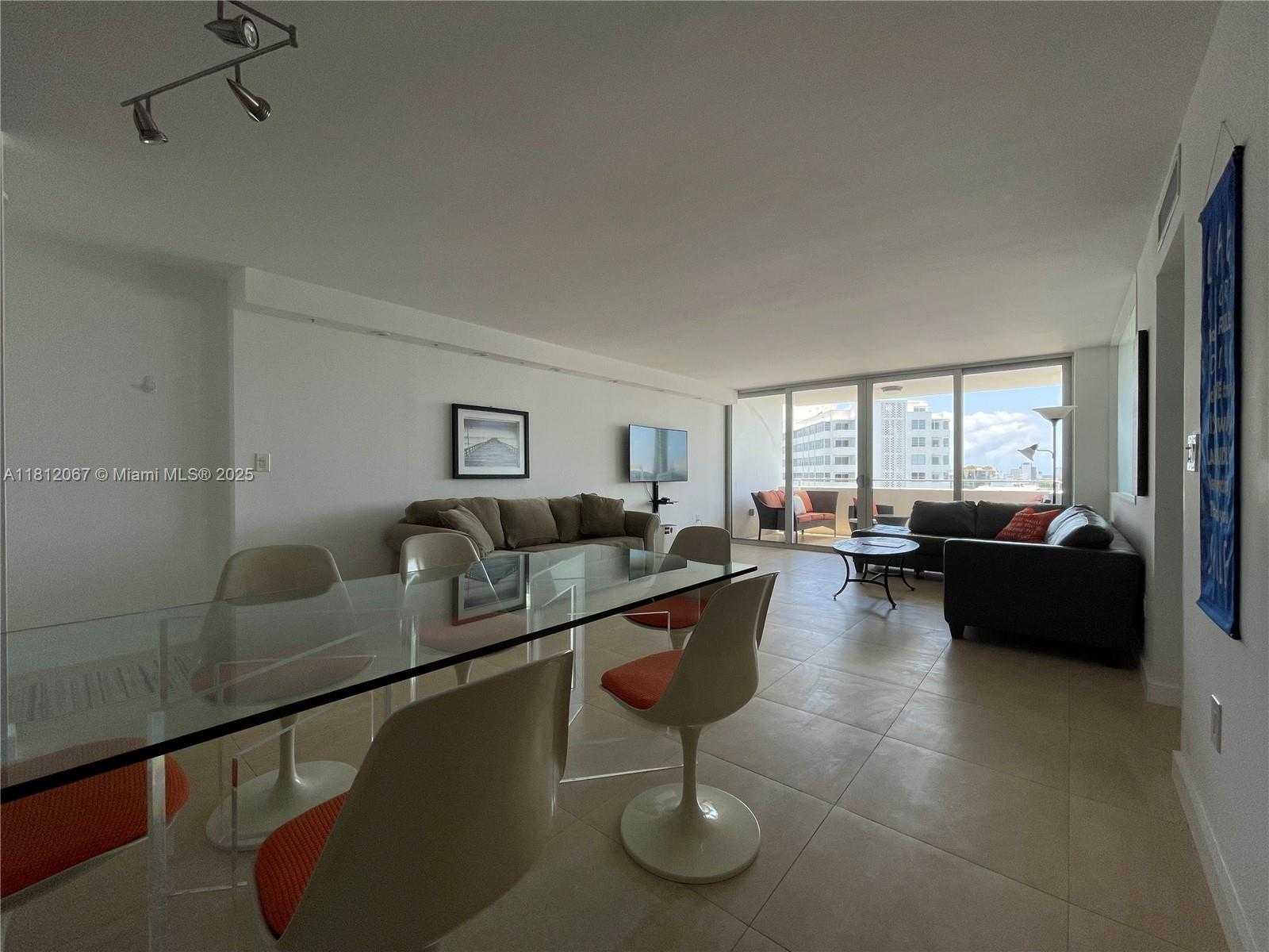 Small Image of 11 ISLAND AVE #1408, Miami Beach Number 3