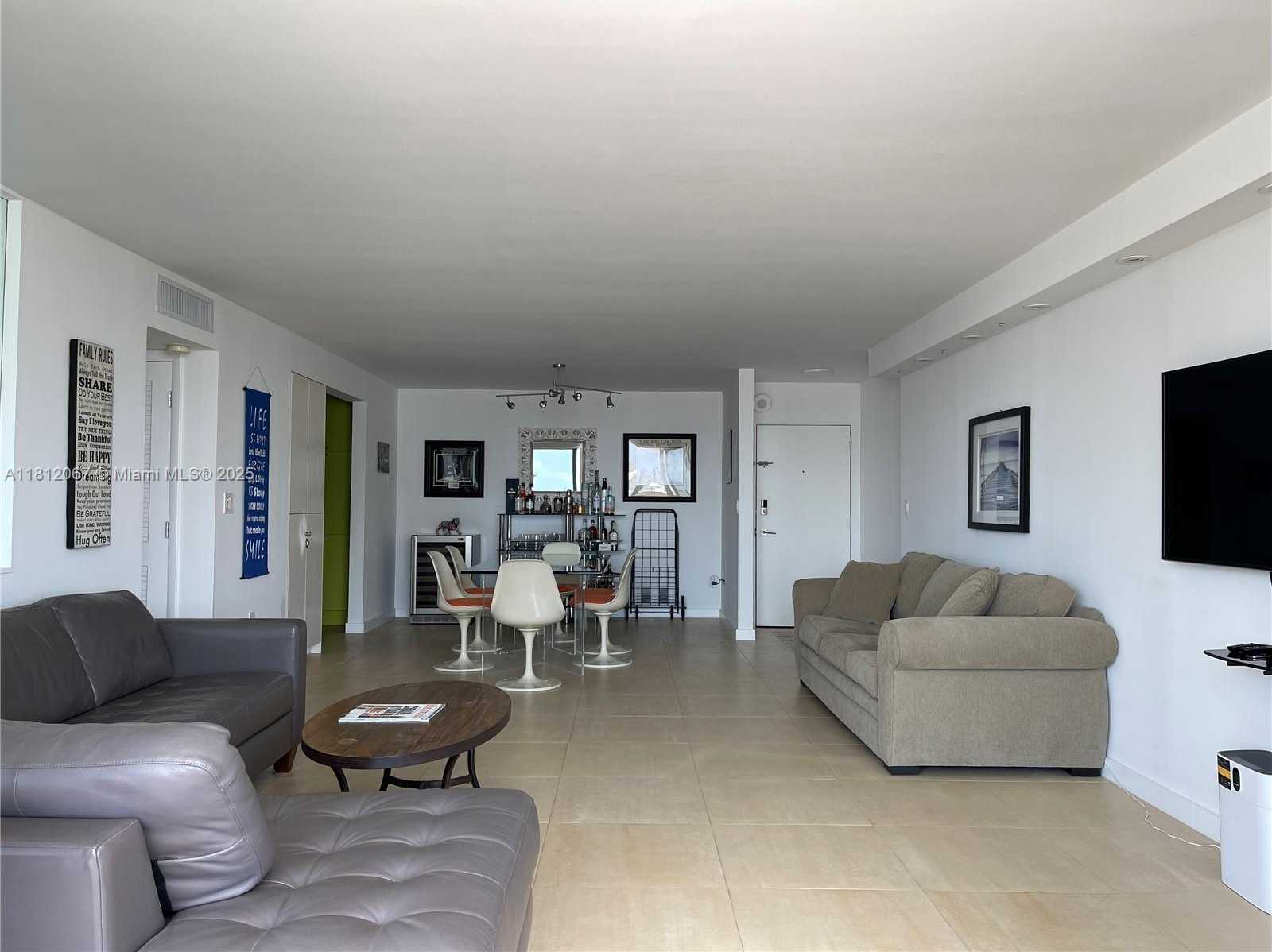Small Image of 11 ISLAND AVE #1408, Miami Beach Number 4