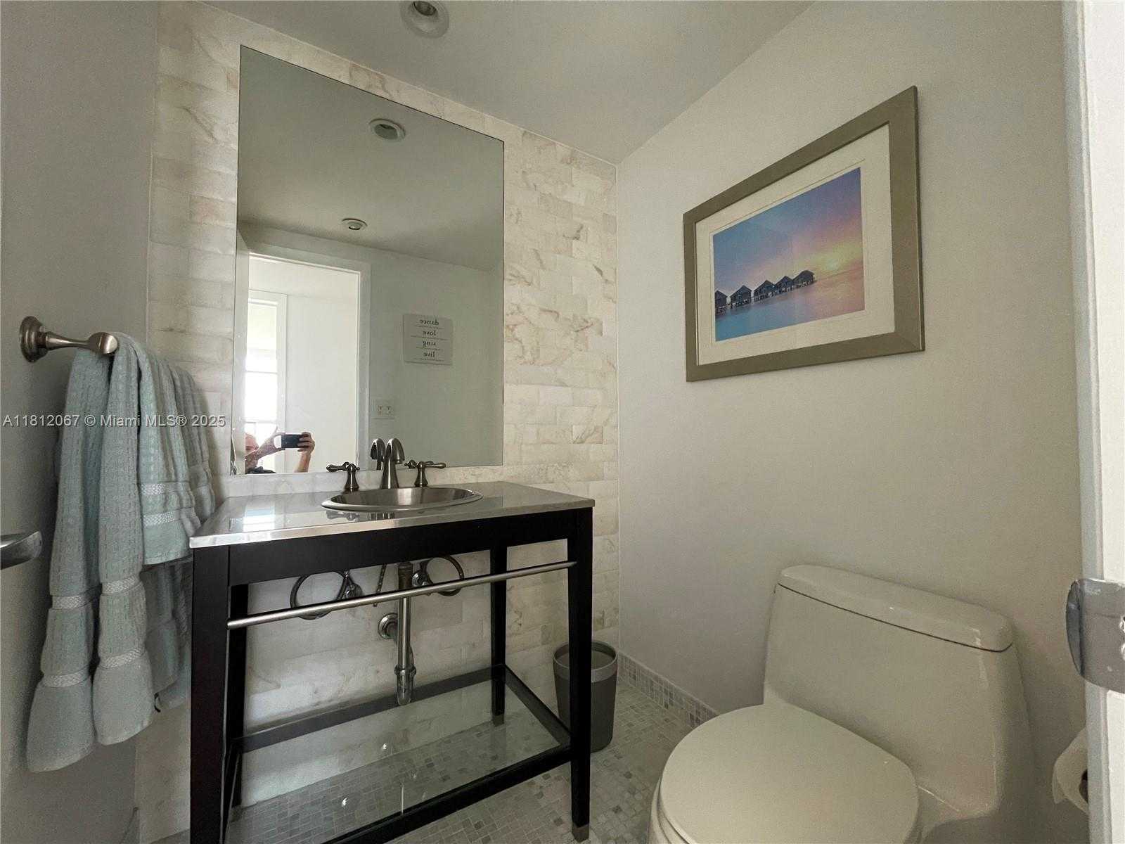Small Image of 11 ISLAND AVE #1408, Miami Beach Number 7