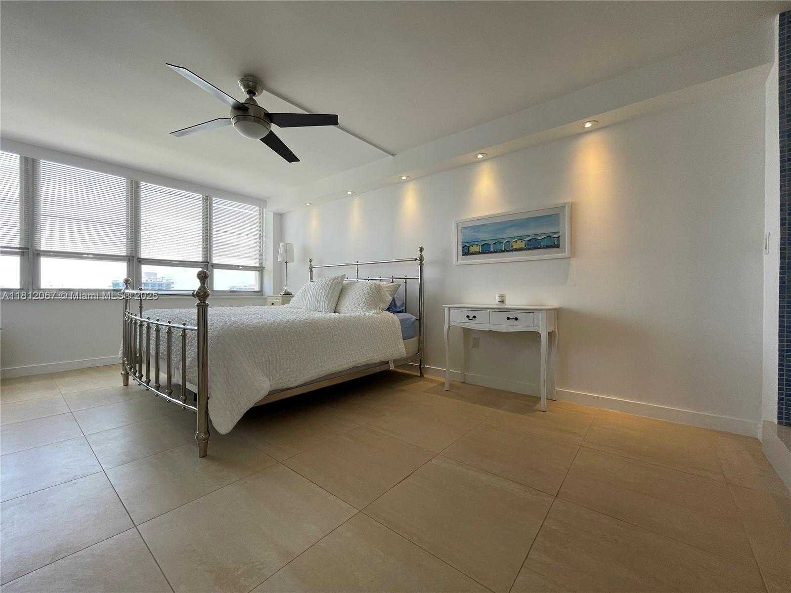 Small Image of 11 ISLAND AVE #1408, Miami Beach Number 8