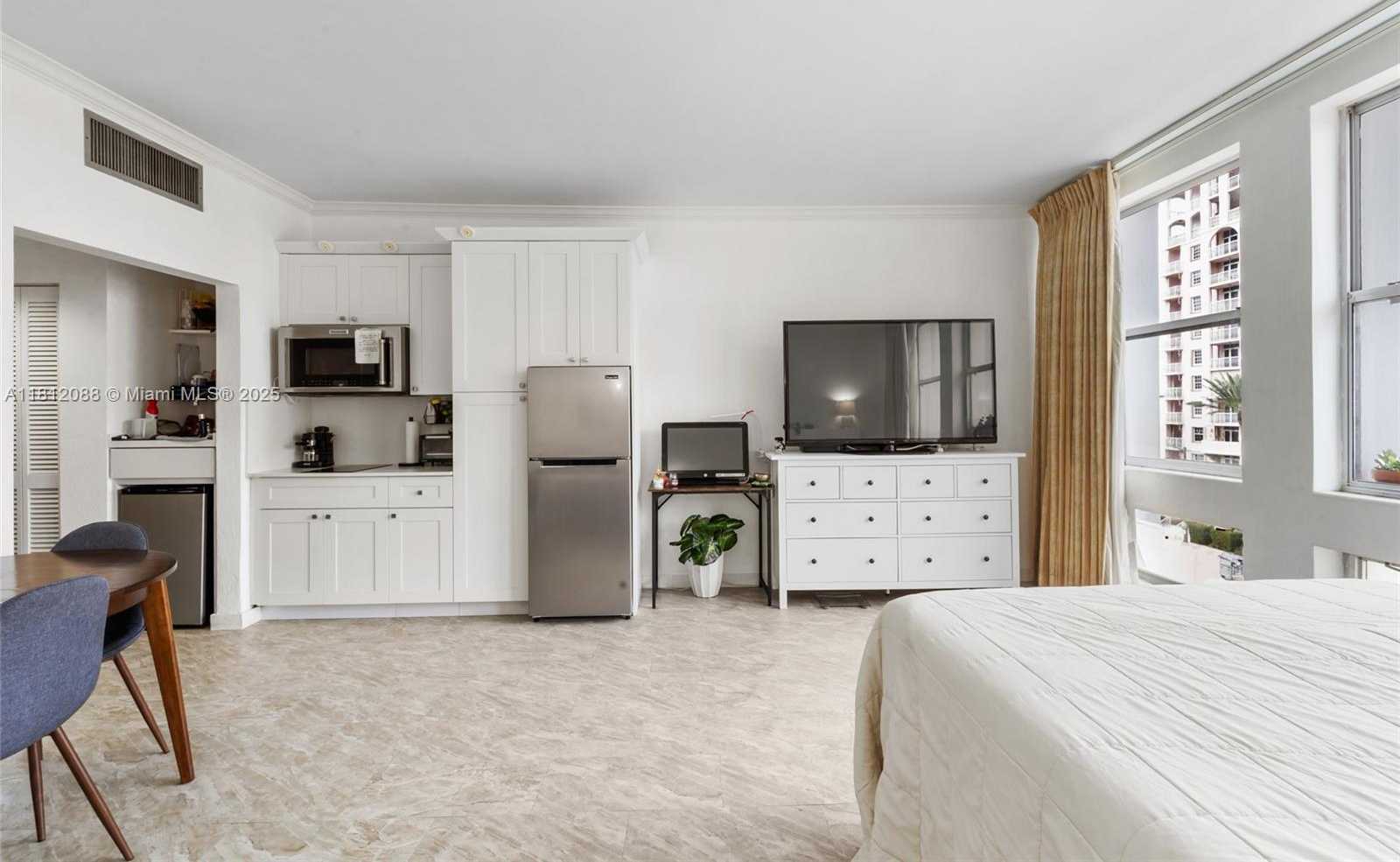 Small Image of 700 BILTMORE WAY #415, Coral Gables Number 6