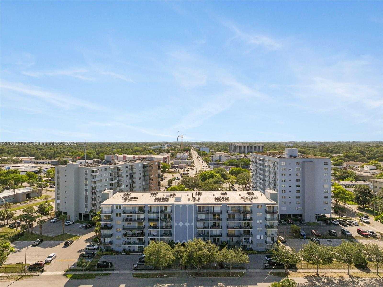 Small Image of 12500 NORTH EAST 15TH AVE #402, North Miami Number 27
