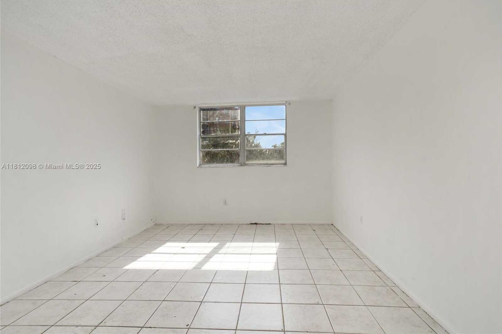 Small Image of 12500 NORTH EAST 15TH AVE #402, North Miami Number 9