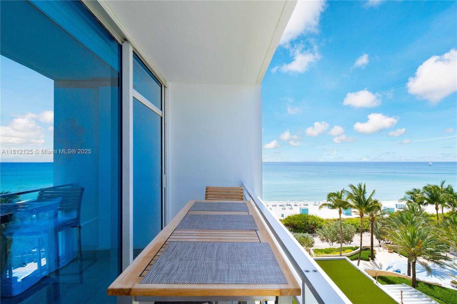 Small Image of 6801 COLLINS AVE #510 Door 512, Miami Beach Number 4