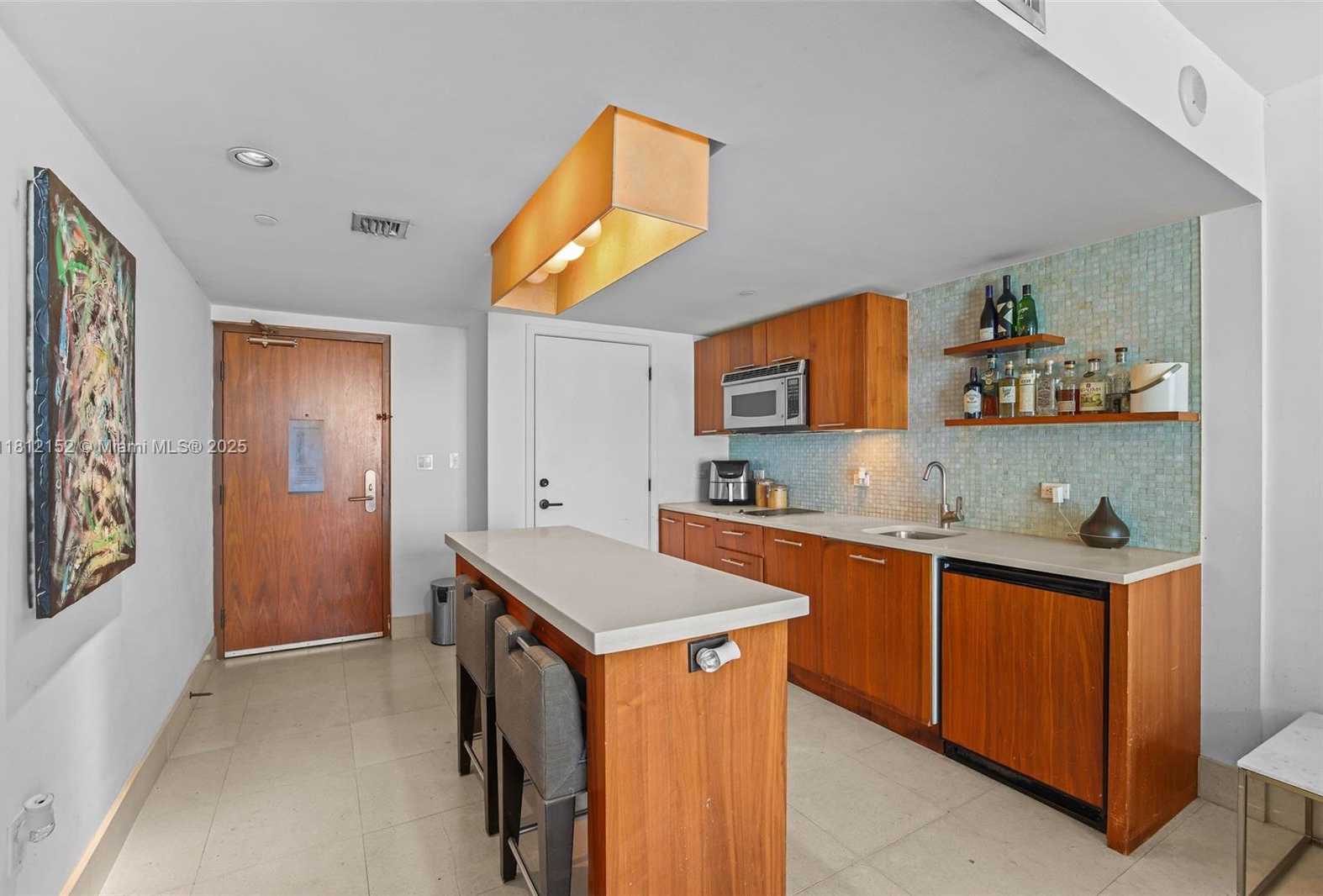 Small Image of 6801 COLLINS AVE #717 Door 703, Miami Beach Number 19